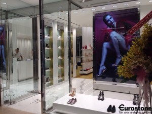 Guiseppe Zanotti, Rex Hotel, Quận 1