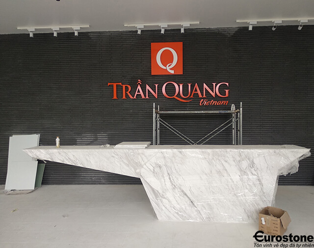 da hoa cuong chau au thi cong quay le tan da