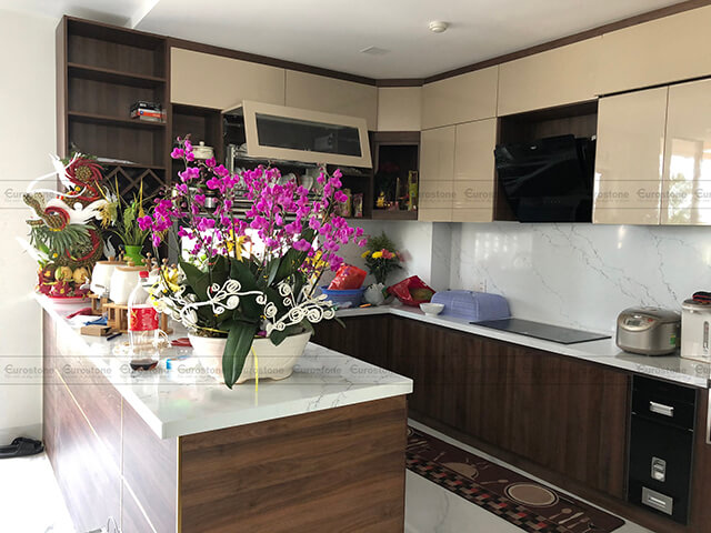 đá ốp bếp